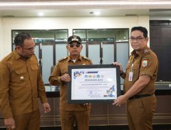 Pemkab Kotabaru Toreh Prestasi Penghargaan dari Universitas Lambung Mangkurat (ULM)