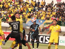 Gol Bustos Bawa Persela Raih 3 Poin di Kandang Barito Putera