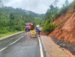 Pemprov Kalsel Sigap Tangani Perbaikan Titik Longsor Jalan Banjarbaru – Batulicin