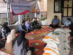 Bulog Salurkan Bantuan Pangan untuk Masyarakat HST di Tengah Tantangan Ekonomi