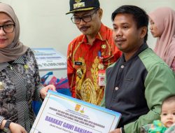Wali Kota Banjarbaru Serahkan Bantuan Rehabilitasi Rumah di 4 Kecamatan
