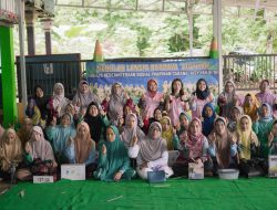 Semangat Hari Pahlawan, PLN UPT Banjarbaru Dukung Kegiatan Lansia di Desa Inklusi Biih