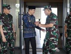 Bupati Andi Rudi Latif Sambut Pangdam XXII/Tambun Bungai untuk Upacara Penutupan TMMD dan Peresmian Sasana Banua