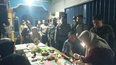 TNI-Polri-Satpol PP Gelar Operasi Pekat Anti Penyakit dan Gangguan Umum di HST
