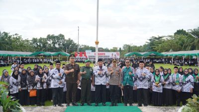 Balangan Rayakan HUT PGRI dan HGN, Guru Berprestasi Diganjar Penghargaan