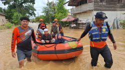 Dikepung Banjir, Hampir 3.000 Warga Desa Pariangan Terpaksa Mengungsi
