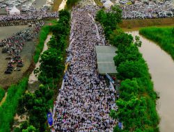Dahsyat! Jalan Santai Batfest Diikuti 30 Ribu Peserta, Hadiah Dari 100 Bertambah Menjadi 200 Paket Umroh