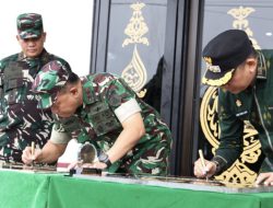 Pangdam XXII/Tambun Bungai bersama Bupati Andi Rudi Latif Resmikan Mushola Al Istiqomah Kodim 1022/Tanah Bumbu