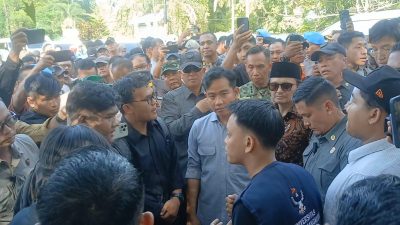 Kunjungan Wapres Gibran ke Lokasi Banjir Kalsel Diwarnai Dialog dengan Mahasiswa, Suarakan Masalah Tambang Ilegal