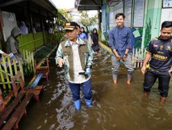 Pemko Banjarmasin Terus Cari Solusi Penanganan Banjir Rob