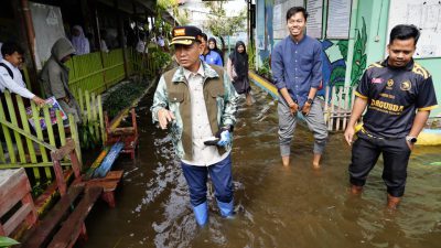 Pemko Banjarmasin Terus Cari Solusi Penanganan Banjir Rob