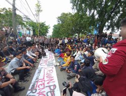 Aliansi BEM se-Kalsel Kembali Gelar Aksi Jilid II, Tegas Tolak Wacana Pilkada Lewat DPRD