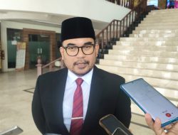 Guru Tak Masuk Berminggu-minggu: Bobroknya Pengawasan Pendidikan Baru Terlihat