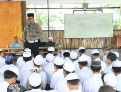 Satlantas Polresta Banjarmasin Edukasi Lalu Lintas ke Para Santri