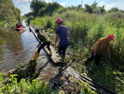 Wali Kota Bersama Warga Normalisasi Sungai Saka Pangilun