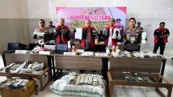 Polda Kalsel Ringkus Sindikat Pemalsuan Dokumen Ranmor dengan Barang Bukti 20.000 STNK Palslu dan 20 Unit Mobil