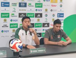 Imbang Tanpa Gol, Misi Kendal Tornado Curi Poin di Markas Barito Putera Sukses