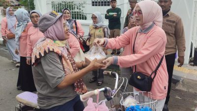 NSC Tebar Keberkahan dengan Membagikan Ratusan Takjil