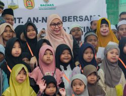 Hadirkan Senyum di Bulan Suci, Wali Kota Banjarbaru Bagikan Santunan bagi Anak Yatim