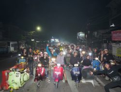 Komunitas Vespa Banjarmasin Gelar Sahur On The Road, Bagikan Ratusan Makanan untuk Pekerja Malam