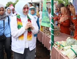 Warga Alalak Antusias Berburu Sembako Murah di Pasar Rakyat BKOW Kalsel