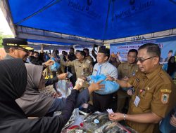 Jelang Idul Fitri, Warga Rela Antri Demi Sembako Murah hingga Gratis di Bazaar Ramadan Pemprov Kalsel