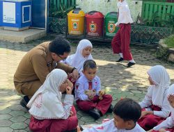 Hari Pertama Sekolah Usai Lebaran, Kadisdik Banjarmasin Tinjau KBM dan Sampaikan Instruksi Mendikdasmen