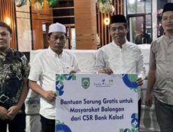 Bank Kalsel Bagikan 14.600 Sarung Gratis untuk Masyarakat Balangan