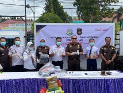 Kejari HST Musnahkan 64 Barang Bukti Sabu dan Beras SPHP