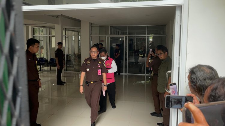 Kejaksaan Negeri (Kejari) Banjarmasin kembali mengembangkan kasus dugaan korupsi proyek sewa komputer server, aplikasi, dan jaringan di Dinas Pendidikan Kota Banjarmasin