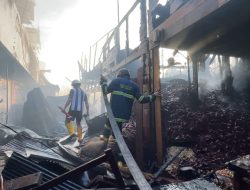 Puluhan Gudang Bawang di Pasar Harum Manis Banjarmasin Hangus 