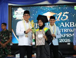 Bupati Andi Rudi Latif Wisuda 1.200 Santri TKA-TPA, Tegaskan Pentingnya Generasi Qur’ani