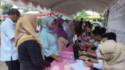 Pasar Murah di Kawasan Taman Edukasi Satwa Jahri Saleh, Warga Antusias Belanja Kebutuhan