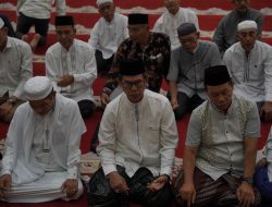 Sholat Hajat Iringi Keberangkatan Jamaah Haji Balangan ke Tanah Suci