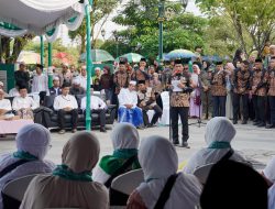 Bupati Balangan Lepas 214 Jemaah Haji Menuju Tanah Suci