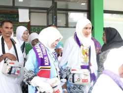 185 Jemaah Haji Tanah Bumbu Kloter BDJ 18, Dilepas Menuju Tanah Suci
