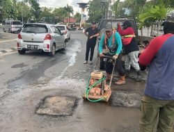 Kawal Jalan Mulus di Banjarbaru, Wali Kota Instruksikan Camat dan Lurah Garda Terdepan Respons Keluhan Warga