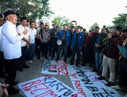 Didemo Mahasiswa dengan Berbagai Isu, Gubernur H. Muhidin Tegaskan Pemprov Kalsel Tidak Anti Kritik