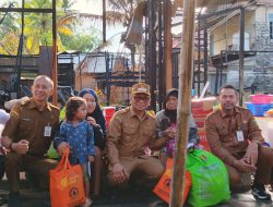 H Fani Berikan Bantuan untuk Dua Lansia, Korban Kebakaran di Gang Mahrawin