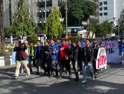 Mahasiswa Kembali Gelar Aksi dan Cari 11 Anggota DPR RI Dapil Kalimantan Selatan