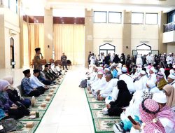 Sambut Kepulangan Kloter Haji Pertama, Wali Kota Banjarmasin Berharap Jemaah Jadi Teladan di Lingkungannya