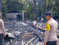 Kebakaran di Upau Hanguskan Dua Rumah, Kerugian Capai Rp350 Juta