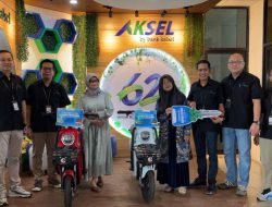 Dua Pensiunan Kaget dapat Sepeda Listrik dari Bank Kalsel
