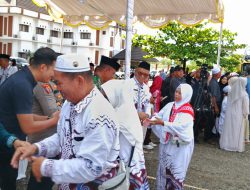 Bupati Tabalong Sambut Kepulangan Ratusan Jemaah Haji Kloter 19, Harapkan Menjadi Haji Mabrur