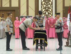 5 Pejabat Utama dan 4 Kapolres Resmi Berganti, Kapolda Kalsel Atensi Soliditas Seluruh Jajaran