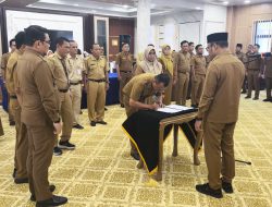 Syairi Mukhlis Lantik Pejabat Administrator dan Pengawas