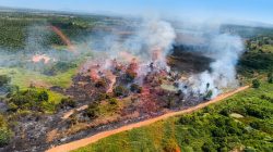 BPBD Kalsel mulai mengerahkan helikopter water bombing guna mencegah Karhutla meluas.