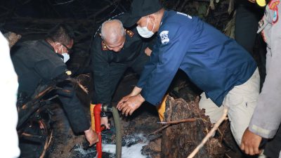 Pipa Suntik dan Kolam Bioflok Jadi Strategi Baru Kapolda Kalsel Padamkan Karhutla di Guntung Damar