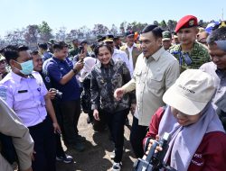 Tinjau Lokasi Karhutla di Kalimantan Selatan, Menko Polkam Optimis Penanganan Berjalan Maksimal