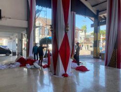 Jelang HUT ke-81 RI, Balai Kota Banjarmasin Dipoles dengan Nuansa Merah Putih